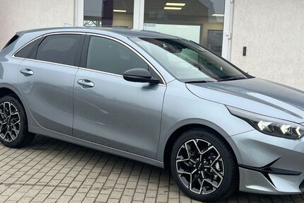 Kia ceed / Ceed 1.900 km 26.990 &euro; Burg OT Reesen 39288