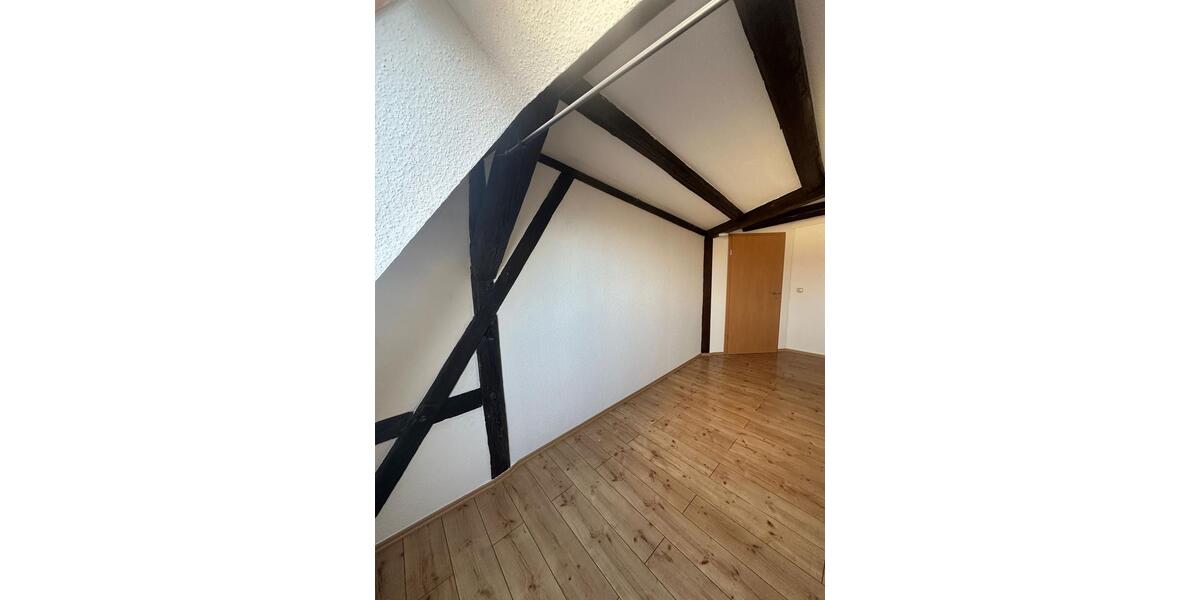 Dachgeschoßwohnung Magdeburg - 3 Zimmer, 81 m&sup2;, 560&euro; | Angebot:27628237