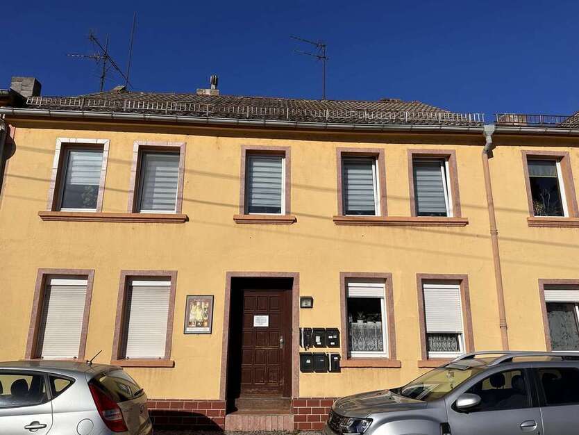 Haus zum Kaufen in Magdeburg 160.000 € 351.74 m²