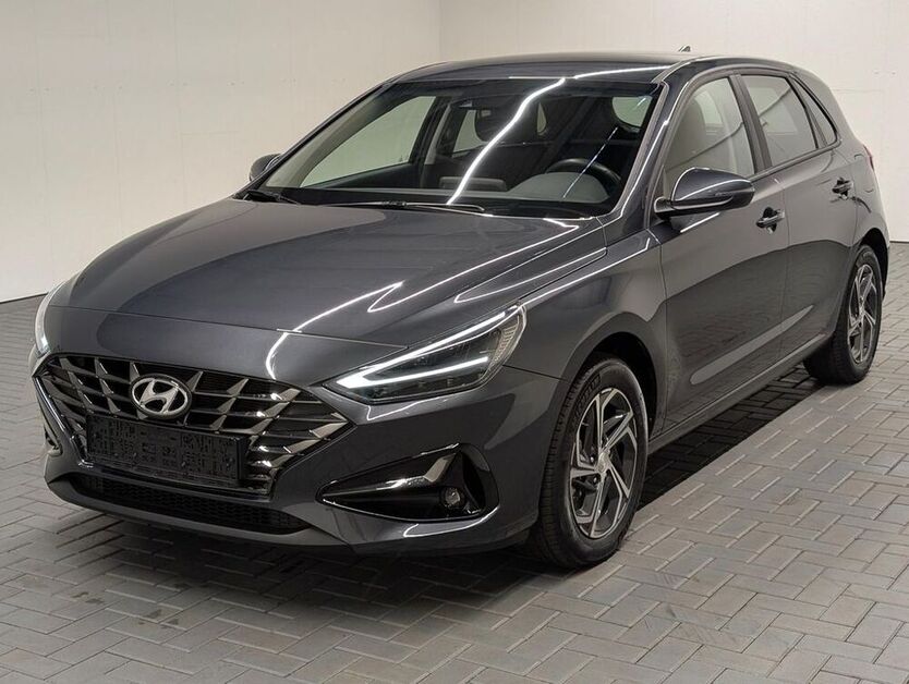 i30
