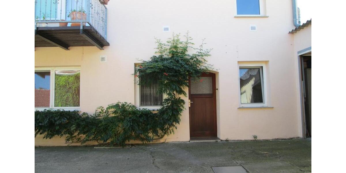 Erdgeschoßwohnung Magdeburg Brückfeld - 2 Zimmer, 45 m&sup2;, 270&euro; | Angebot:24353147