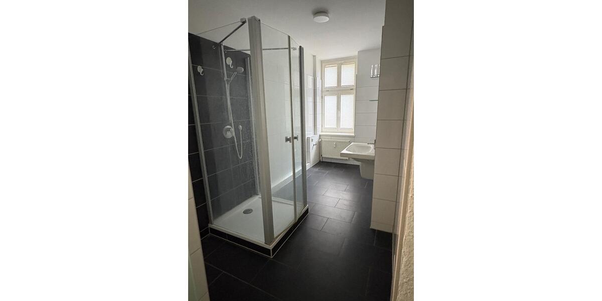 Hochparterre Magdeburg Nordwest - 3 Zimmer, 92 m&sup2;, 1.073&euro; | Angebot:23457932