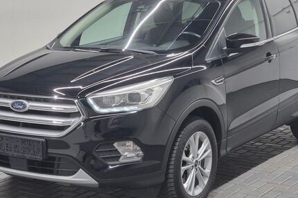 Ford Kuga 70.000 km 15.480 &euro; Langenweddingen 39171