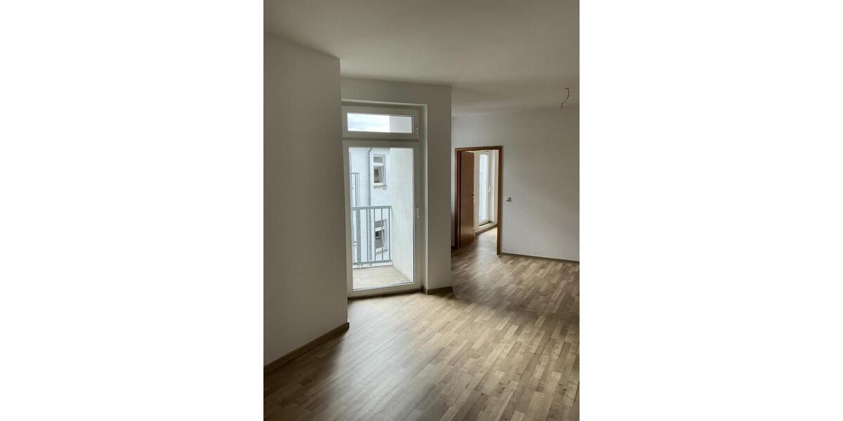 Etagenwohnung Magdeburg Nordwest - 4 Zimmer, 94 m&sup2;, 689&euro; | Angebot:25898923