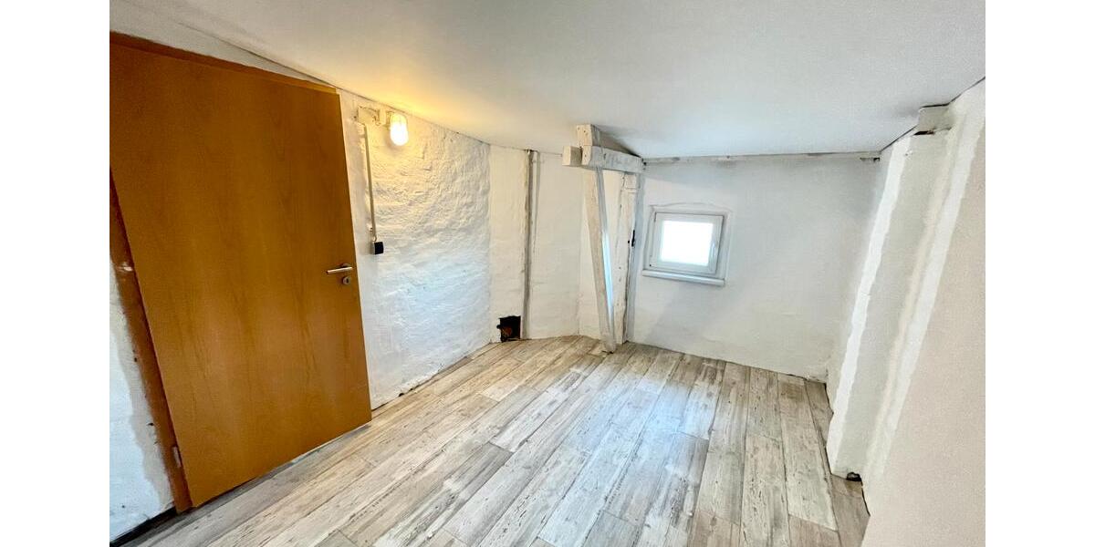 Dachgeschoßwohnung Magdeburg Leipziger Straße - 3 Zimmer, 103 m&sup2;, 649&euro; | Angebot:24895914
