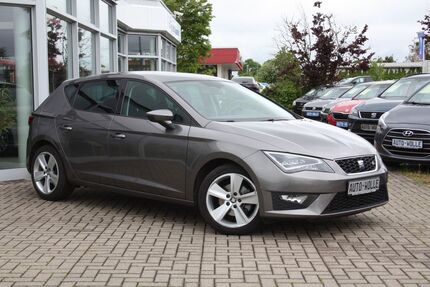 Seat Leon 83.101 km 12.450 &euro; Magdeburg 39120