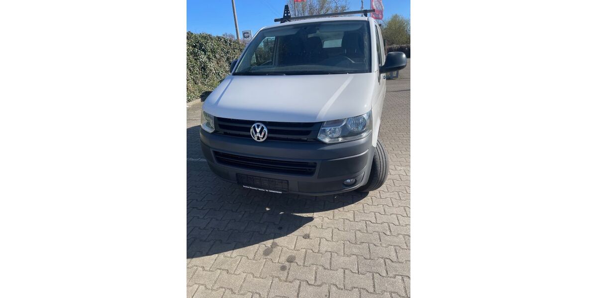 VW T5 Transporter 254.000 km 7.900 &euro; Barleben 39179