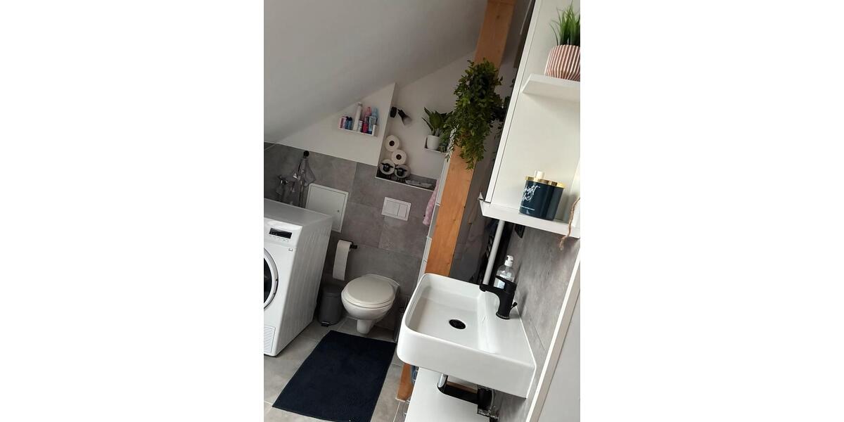 Dachgeschoßwohnung Barleben - 2 Zimmer, 20 m&sup2;, 800&euro; | Angebot:26254398