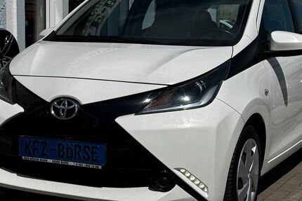Toyota Aygo (X) 76.700 km 7.900 € Burg 39288