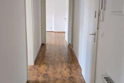 Wohnung zum Mieten in Magdeburg 854 € 122 m² 4 zimmer