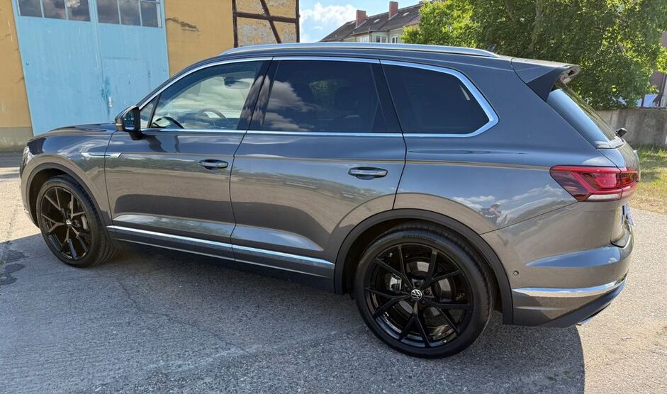 VW Touareg 35.100 km 53.500 € Zerbst 39261