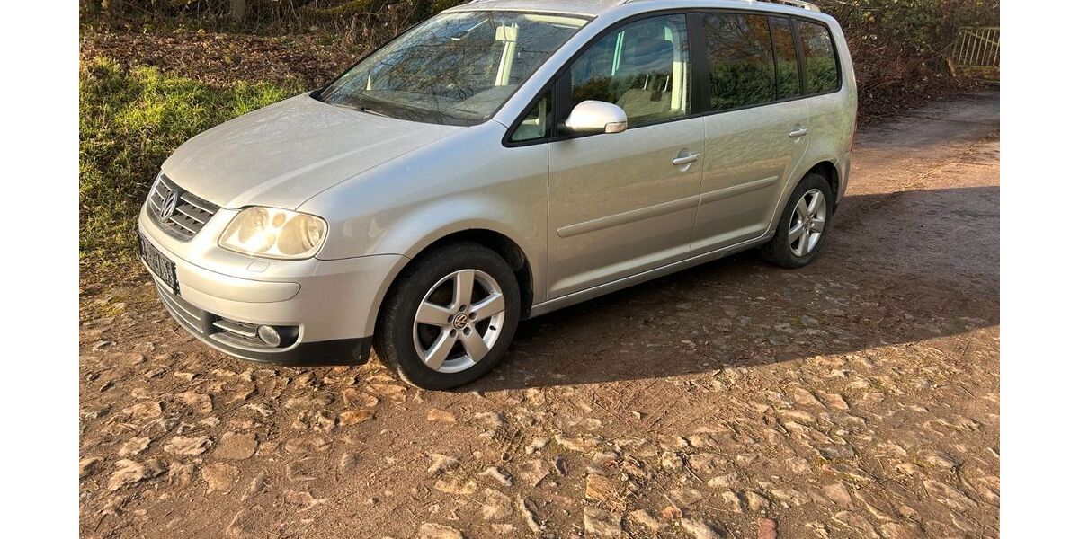 VW Touran 214.500 km 2.349 &euro; Wanzleben-Börde 39164