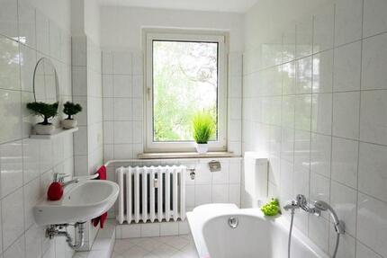 +++Helle Dachgeschosswohnung in idyllischer Waldrandlage+++ zimmer