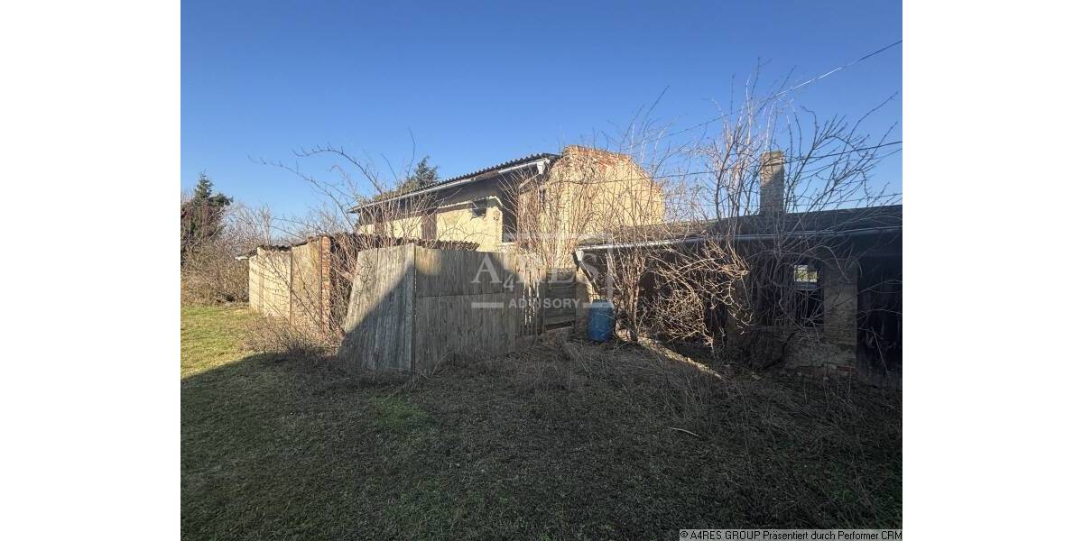 Mehrfamilienhaus, Wohnhaus Hakeborn Hakeborn - 1 Zimmer, 300 m&sup2;, 20.000&euro; | Angebot:25997801