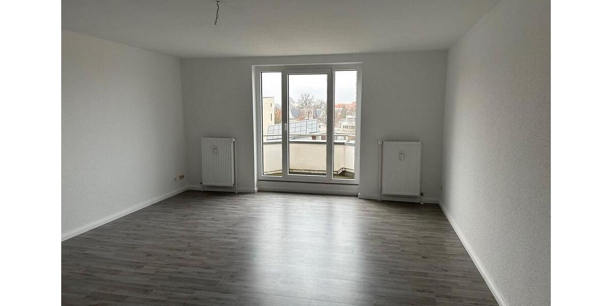 Dachgeschoßwohnung Magdeburg Leipziger Straße - 2.5 Zimmer, 75 m&sup2;, 475&euro; | Angebot:26284952