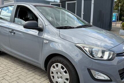 Hyundai i20 93.000 km 5.490 &euro; Magdeburg 39112
