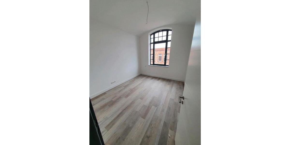 Etagenwohnung Burg - 4 Zimmer, 111 m&sup2;, 1.270&euro; | Angebot:24513246
