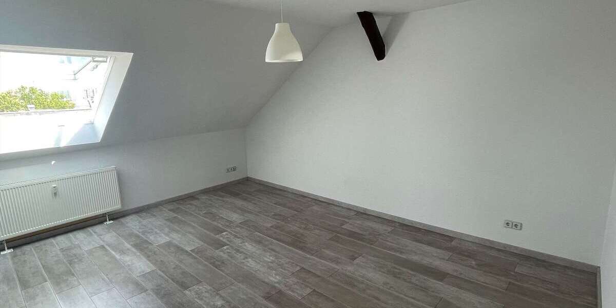 *** Tolle Dachgeschosswohnung direkt bezugsfertig, 2er WG geeignet *** mit Einbauküche - Dachgeschoßwohnung Magdeburg Neue Neustadt | Angebot:8125640