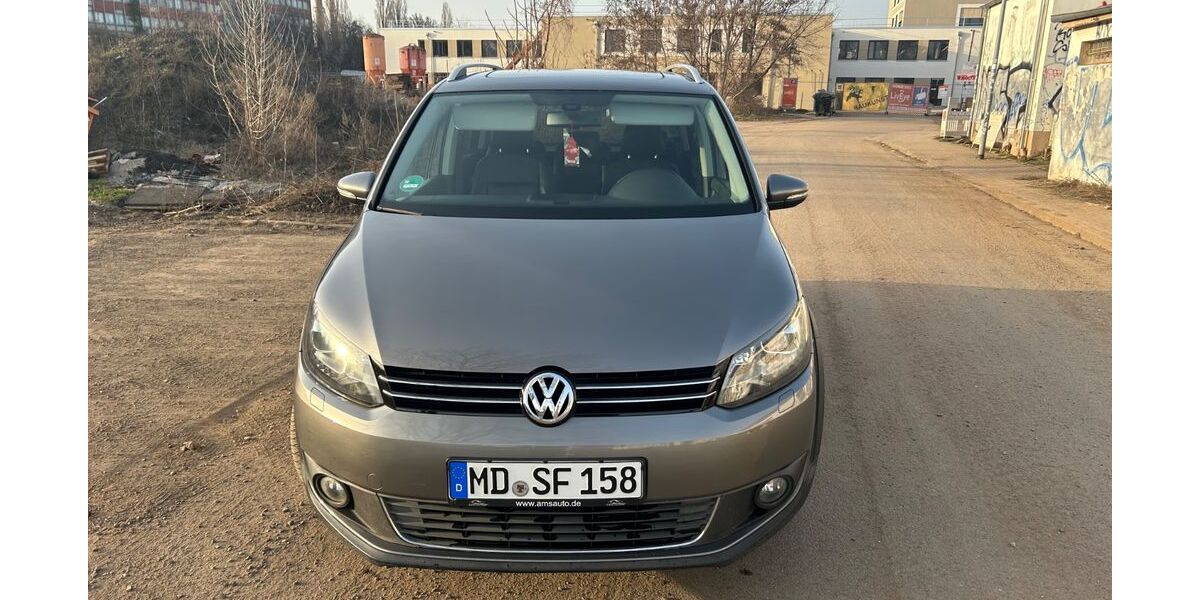 VW Touran 93.000 km 9.500 &euro; Magdeburg 39108