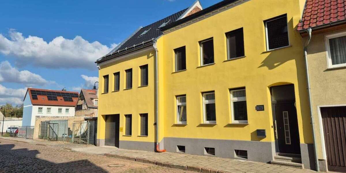 Einfamilienhaus Calbe - 15 Zimmer, 300 m&sup2;, 249.900&euro; | Angebot:26689812