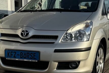 Toyota Corolla Verso 158.400 km 4.900 &euro; Burg 39288