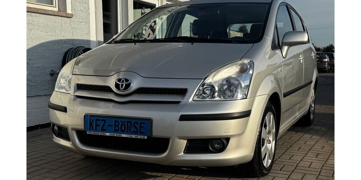 Toyota Corolla Verso 158.400 km 4.900 &euro; Burg 39288