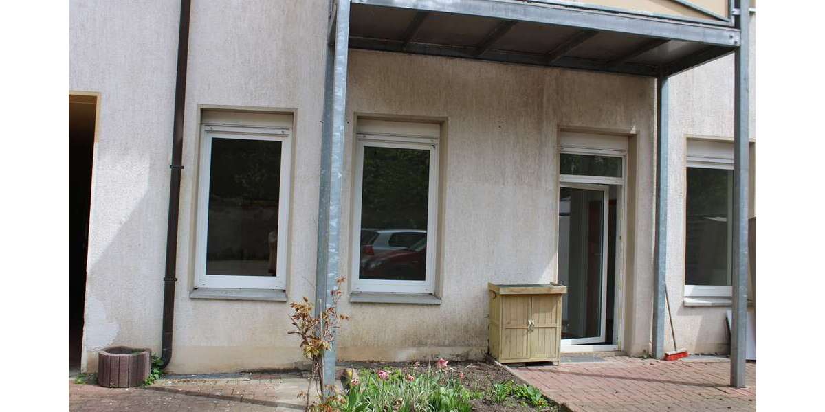 3 Zimmer-Wohnung mit separatem Eingang und Terrasse *ab sofort verfügbar* 3 zimmer