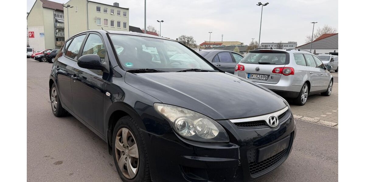 Hyundai i30 108.000 km 1.990 &euro; Magdeburg 39112
