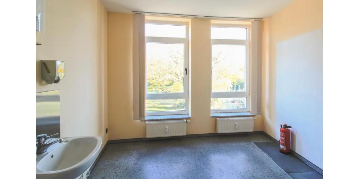Gewerbeeinheit im Ärztehaus zimmer
