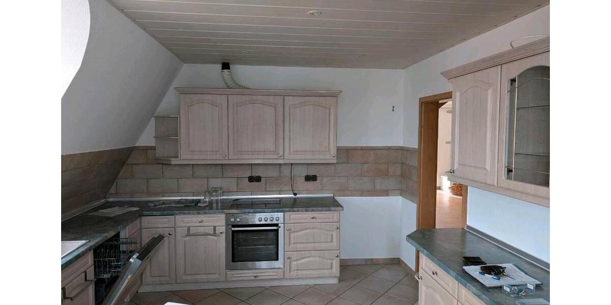 Dachgeschoßwohnung Magdeburg Lemsdorf - 4 Zimmer, 146 m&sup2;, 1.200&euro; | Angebot:26676914