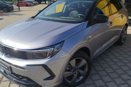 Opel Grandland (X) 15.271 km 33.980 € Oschersleben 39387