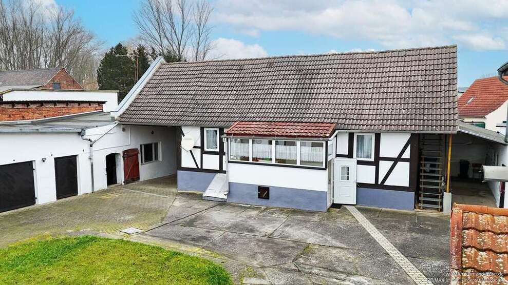 Haus zum Kaufen in Oschersleben Alikendorf 97.000 € 65 m²
