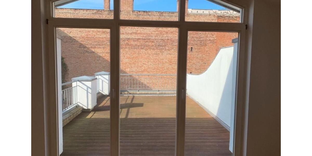 Dachgeschoßwohnung Magdeburg Neue Neustadt - 2 Zimmer, 90 m&sup2;, 680&euro; | Angebot:24631756