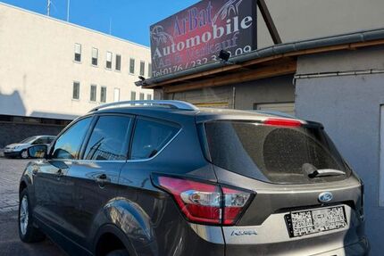 Ford Kuga 111.800 km 9.800 &euro; Magdeburg 39106