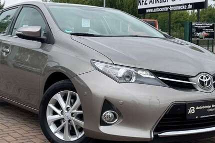Toyota Auris 84.000 km 11.800 € Magdeburg 39118