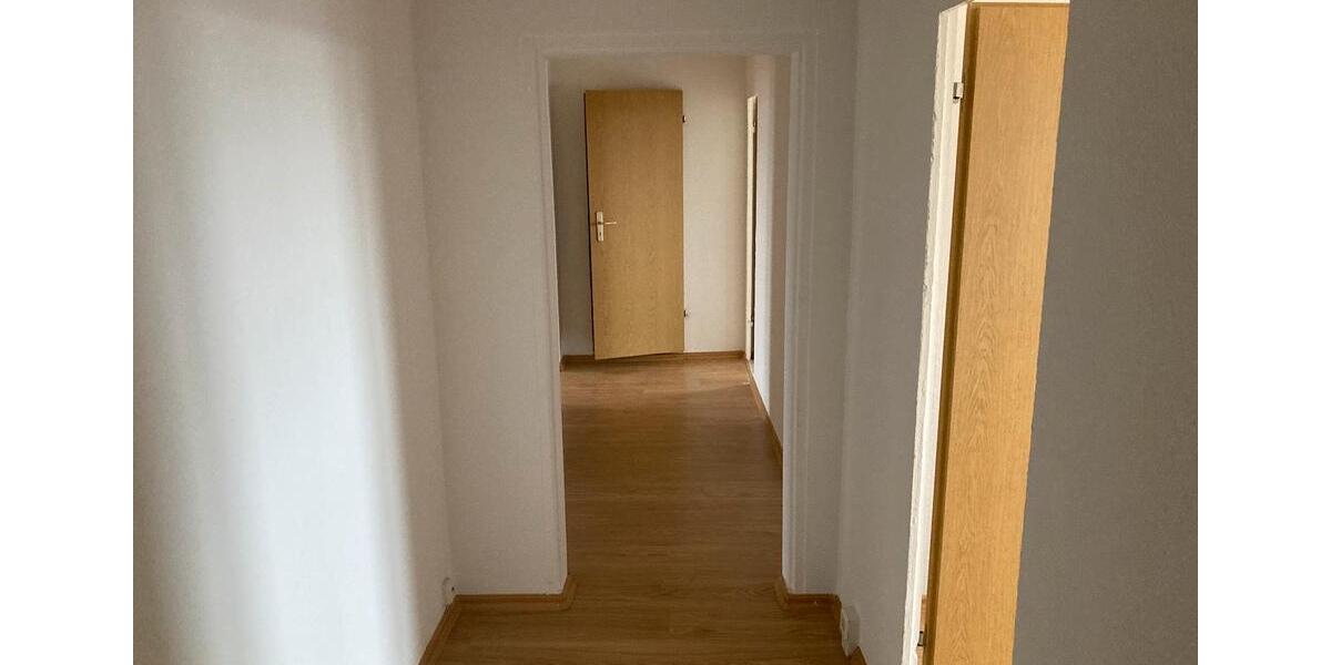 Etagenwohnung Magdeburg Großer Silberberg - 4 Zimmer, 90 m&sup2;, 678&euro; | Angebot:26660657