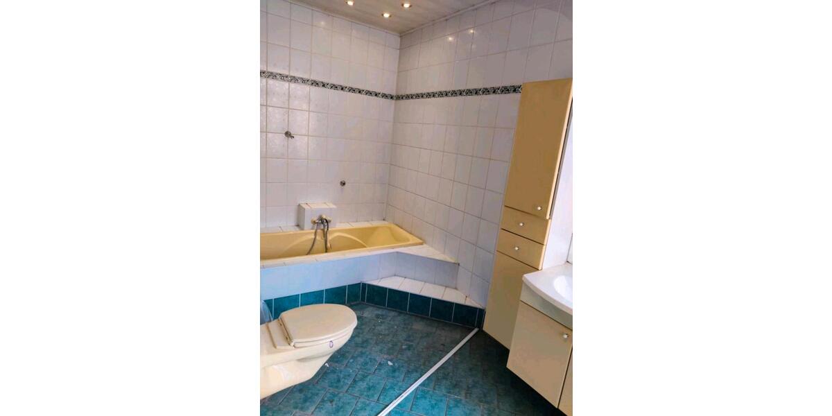 Etagenwohnung Calbe (Saale) - 1 Zimmer, 45 m&sup2;, 280&euro; | Angebot:26407841