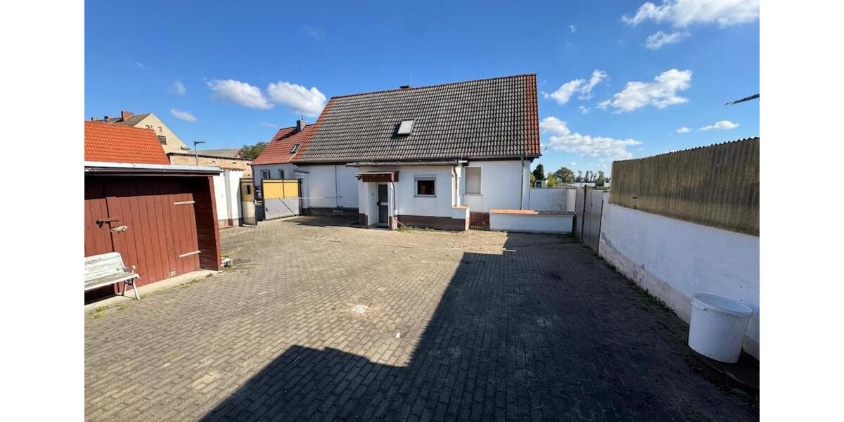 Einfamilienhaus Calbe (Saale) - 4 Zimmer, 140 m&sup2;, 79.500&euro; | Angebot:25973447