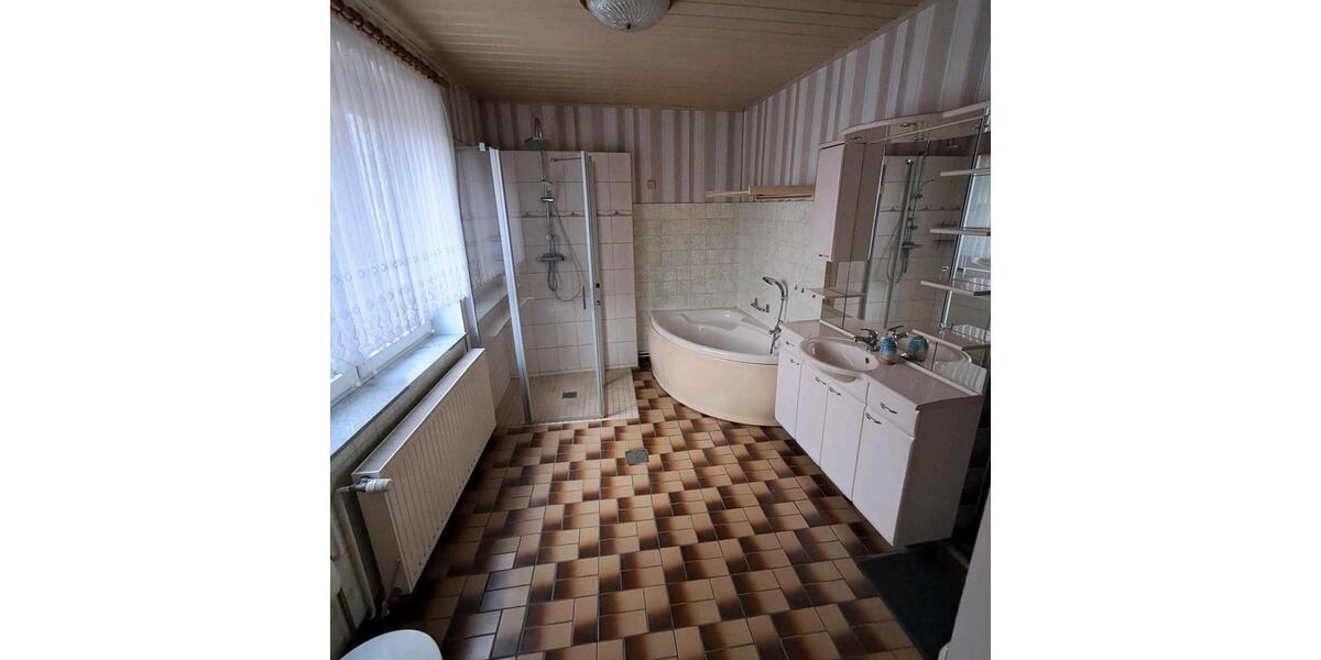 Reihenhaus Calbe (Saale) - 5 Zimmer, 125 m&sup2;, 69.000&euro; | Angebot:25444133