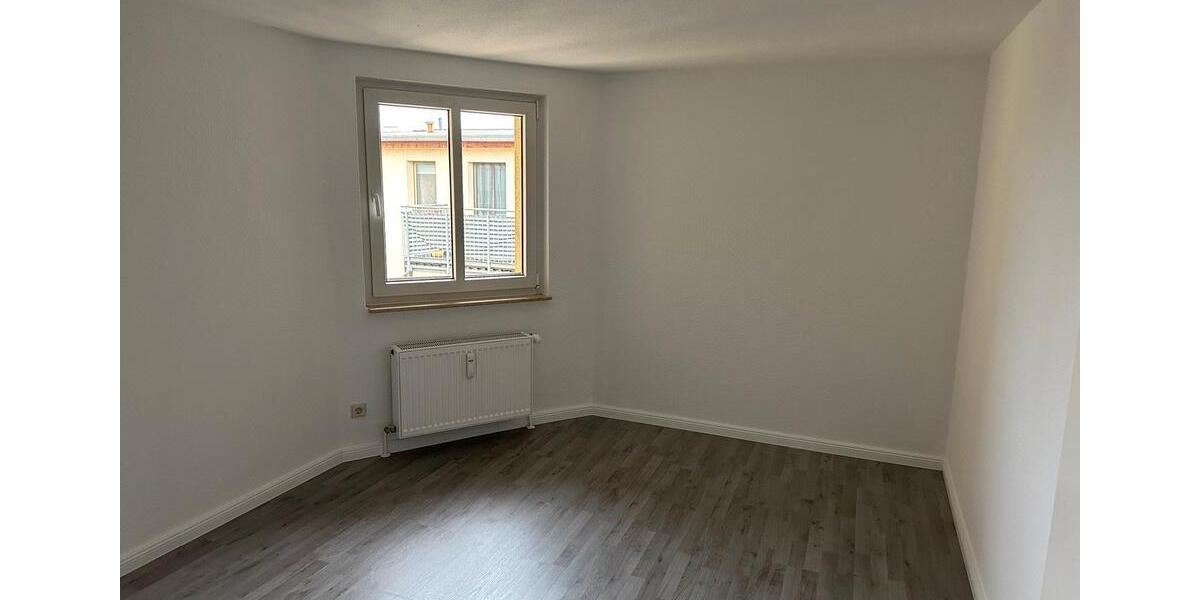 Dachgeschoßwohnung Magdeburg Leipziger Straße - 2.5 Zimmer, 75 m&sup2;, 475&euro; | Angebot:26284952