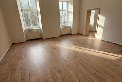 Wohnung Erxleben - 2 Zimmer, 72 m&sup2;, 525&euro; | Angebot:25341736