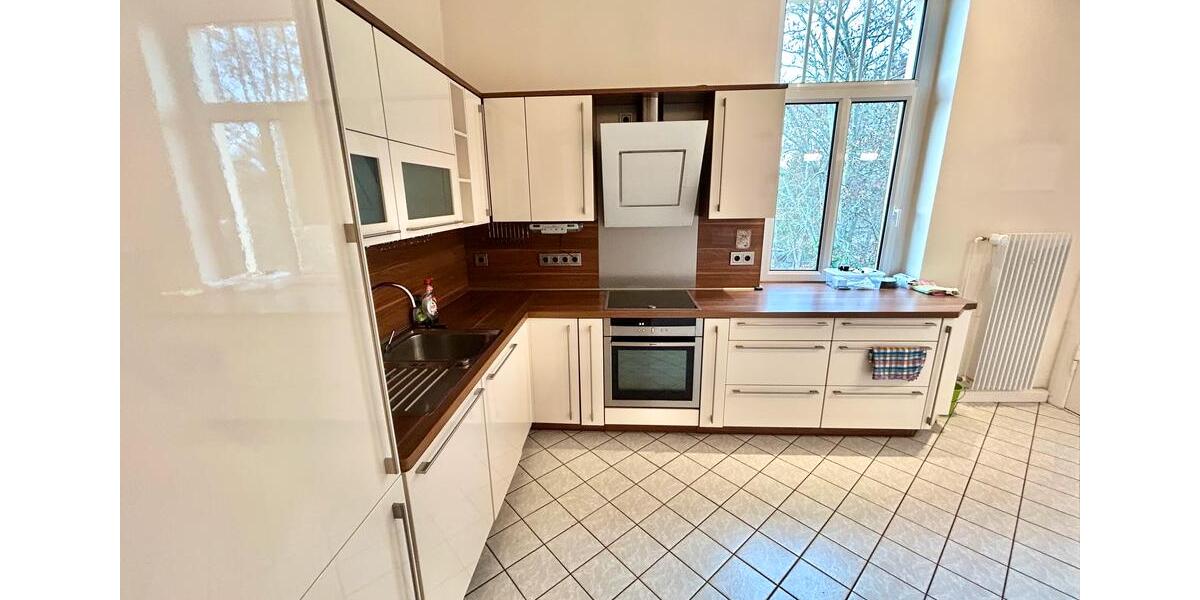 Elegante 5-Zimmer-Altbauwohnung mit Balkon in begehrter Lage Magdeburgs 5 zimmer