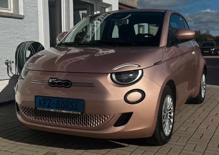Fiat 500e 12.033 km 18.900 € Burg 39288