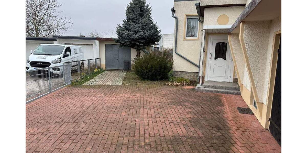 Einfamilienhaus Calbe - 4 Zimmer, 100 m&sup2;, 129.000&euro; | Angebot:26202123