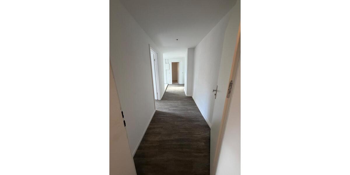 Dachgeschoßwohnung Magdeburg Leipziger Straße - 2.5 Zimmer, 64 m&sup2;, 400&euro; | Angebot:27532906