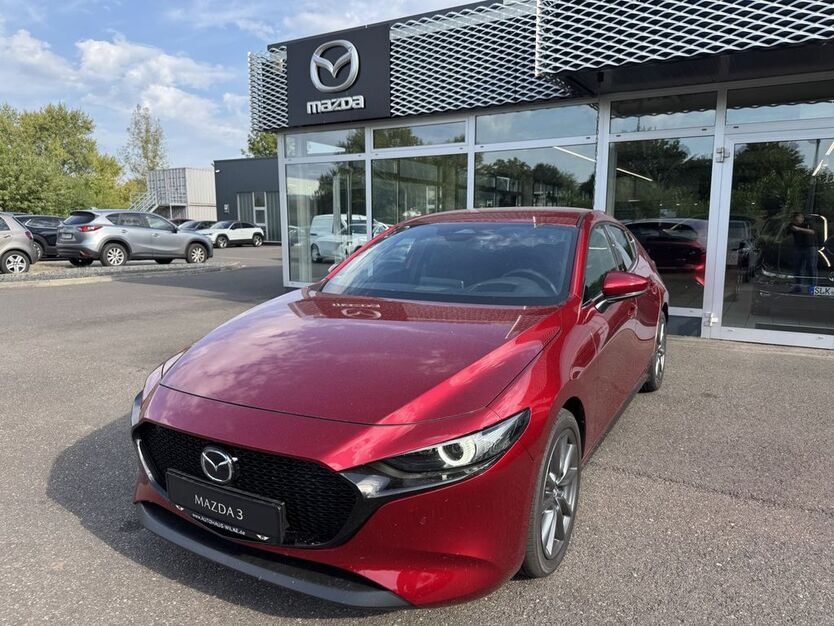 Mazda 3 2.500 km 30.385 € Magdeburg 39120