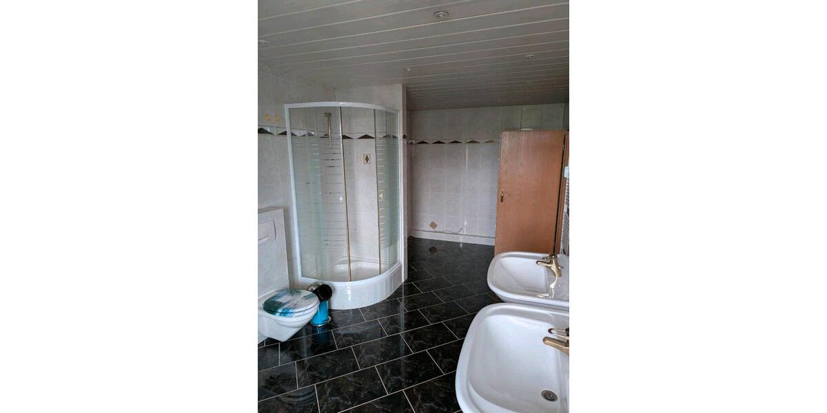 Dachgeschoßwohnung Magdeburg Lemsdorf - 4 Zimmer, 146 m&sup2;, 1.200&euro; | Angebot:26676914