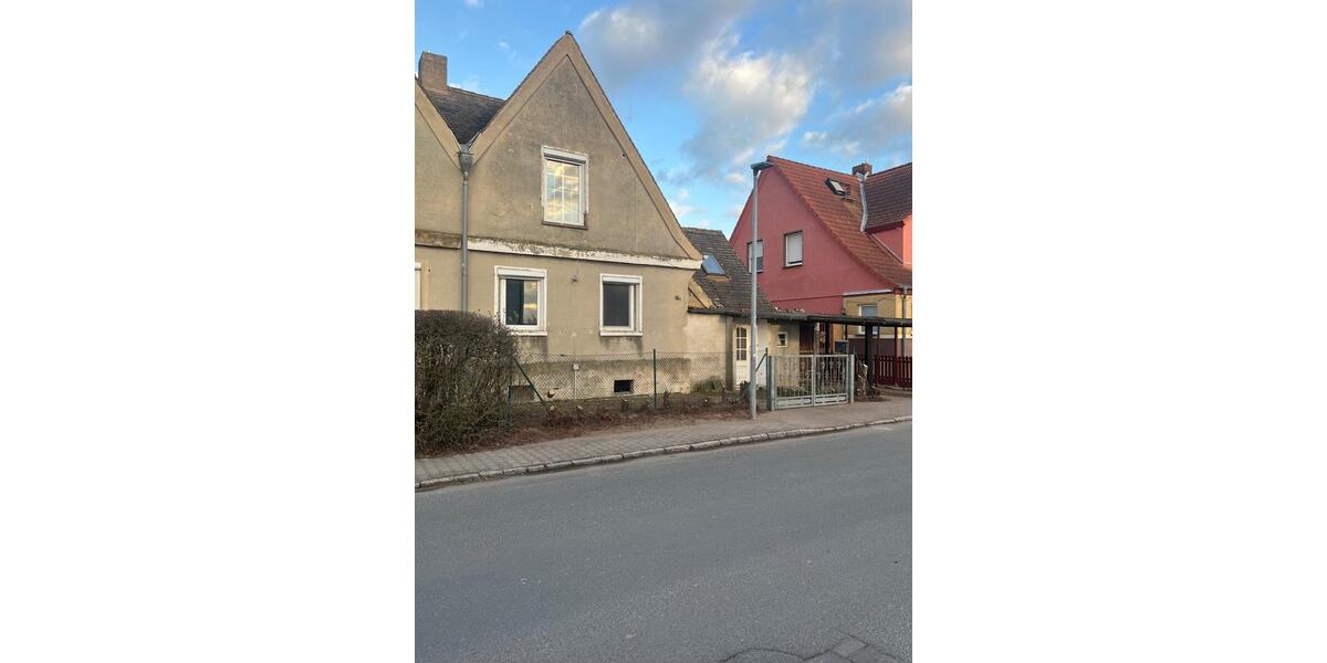 Doppelhaushälfte Biederitz - 4 Zimmer, 120 m&sup2;, 90.000&euro; | Angebot:24877195