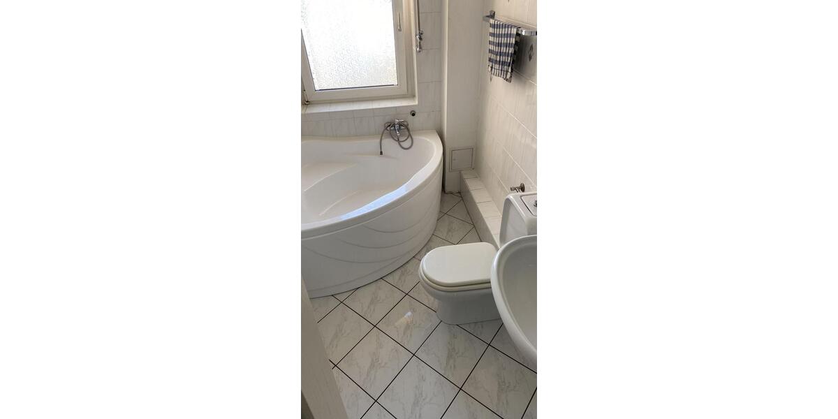 Etagenwohnung Magdeburg - 4.5 Zimmer, 140 m&sup2;, 220.000&euro; | Angebot:27133930