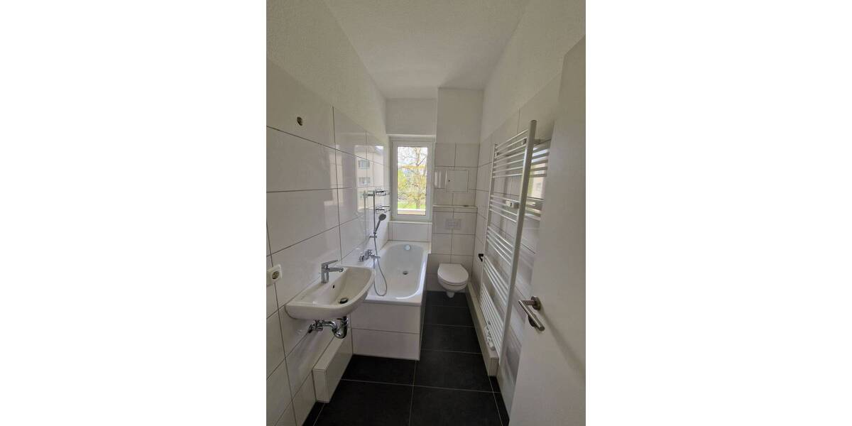 Etagenwohnung Magdeburg Cracau - 2 Zimmer, 48 m&sup2;, 339&euro; | Angebot:26557119